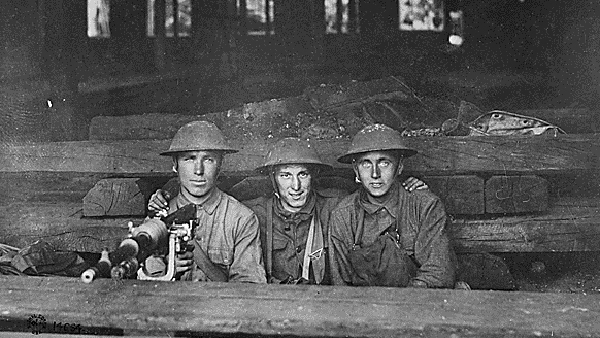 180704_wwi_soldiers_archives.jpg
