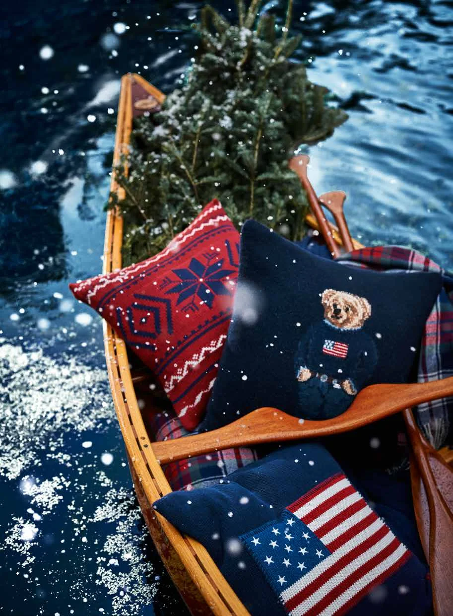 HOLIDAY LAKEHOUSE_Page_07.jpg