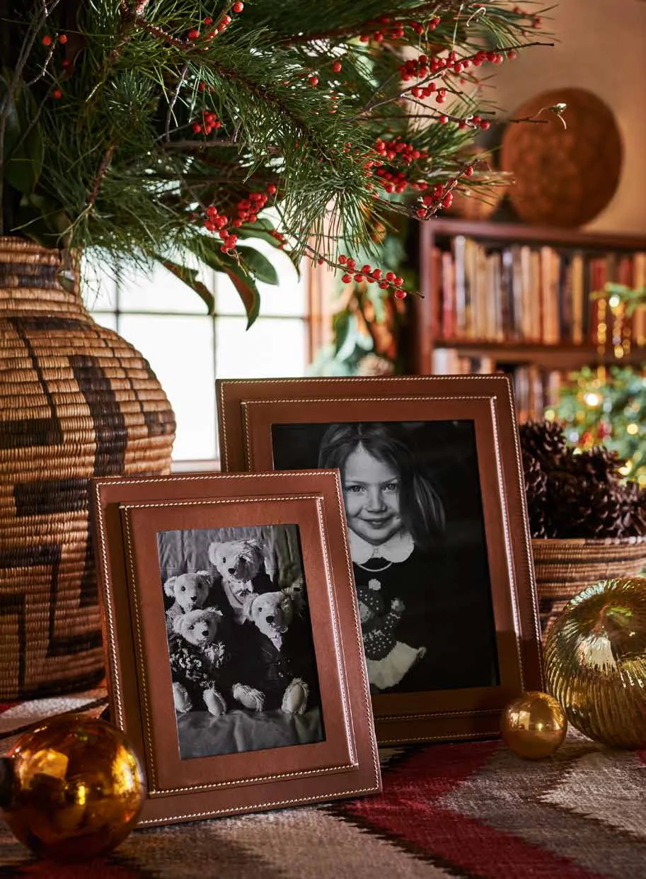 HOLIDAY LAKEHOUSE_Page_12.jpg