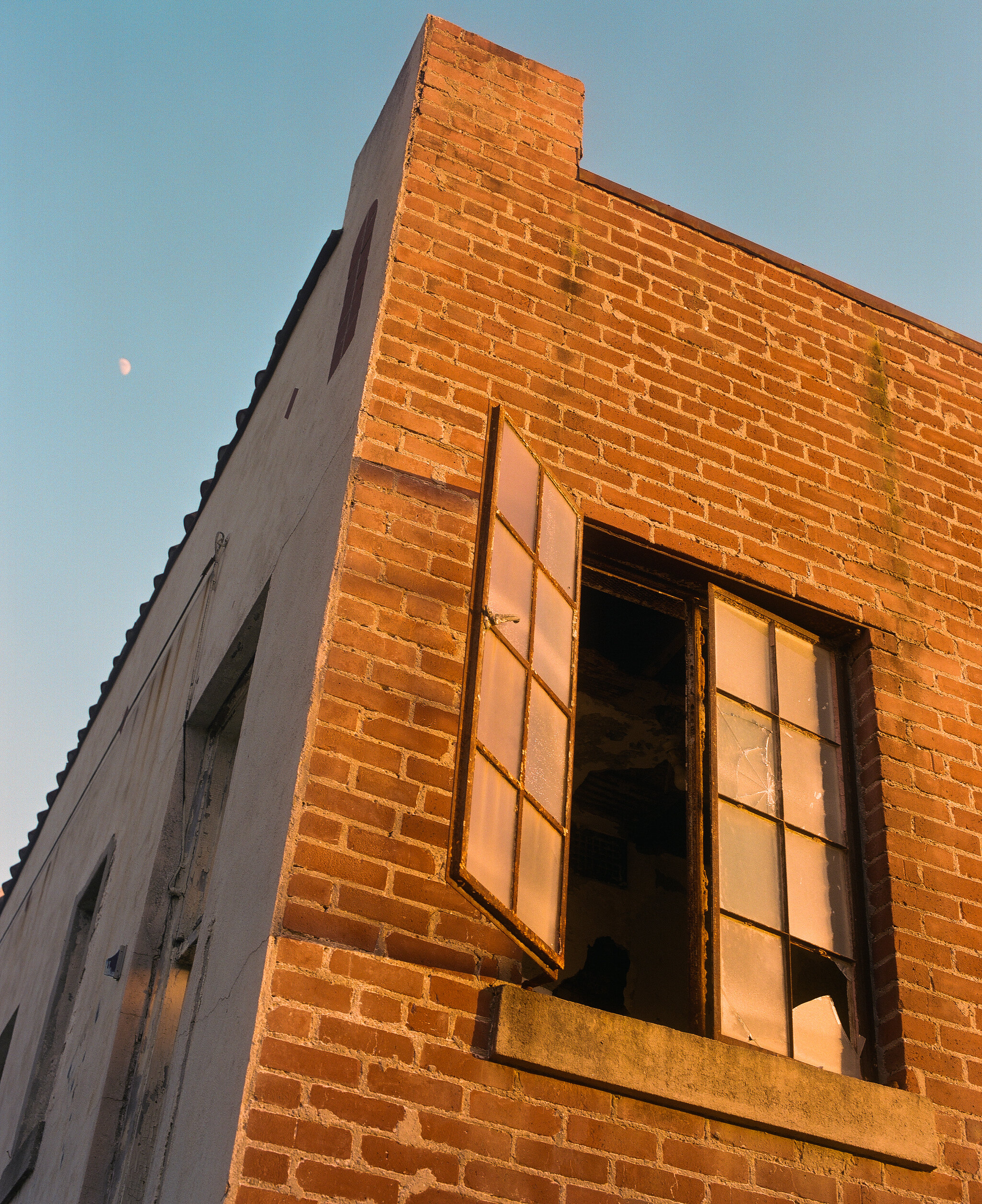 000484690007 copy.JPG