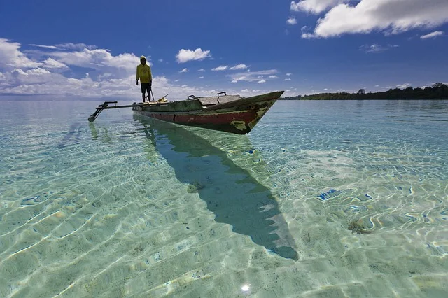 indonesia-halmahera-landscape-2130737_640.jpg