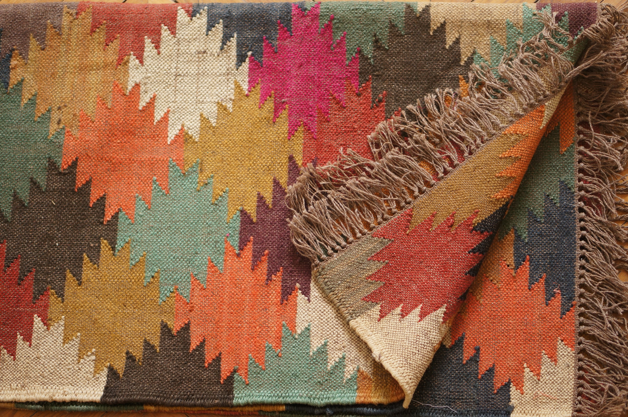 TAPIS LAINE ET JUTE MULTICOLOR ARA