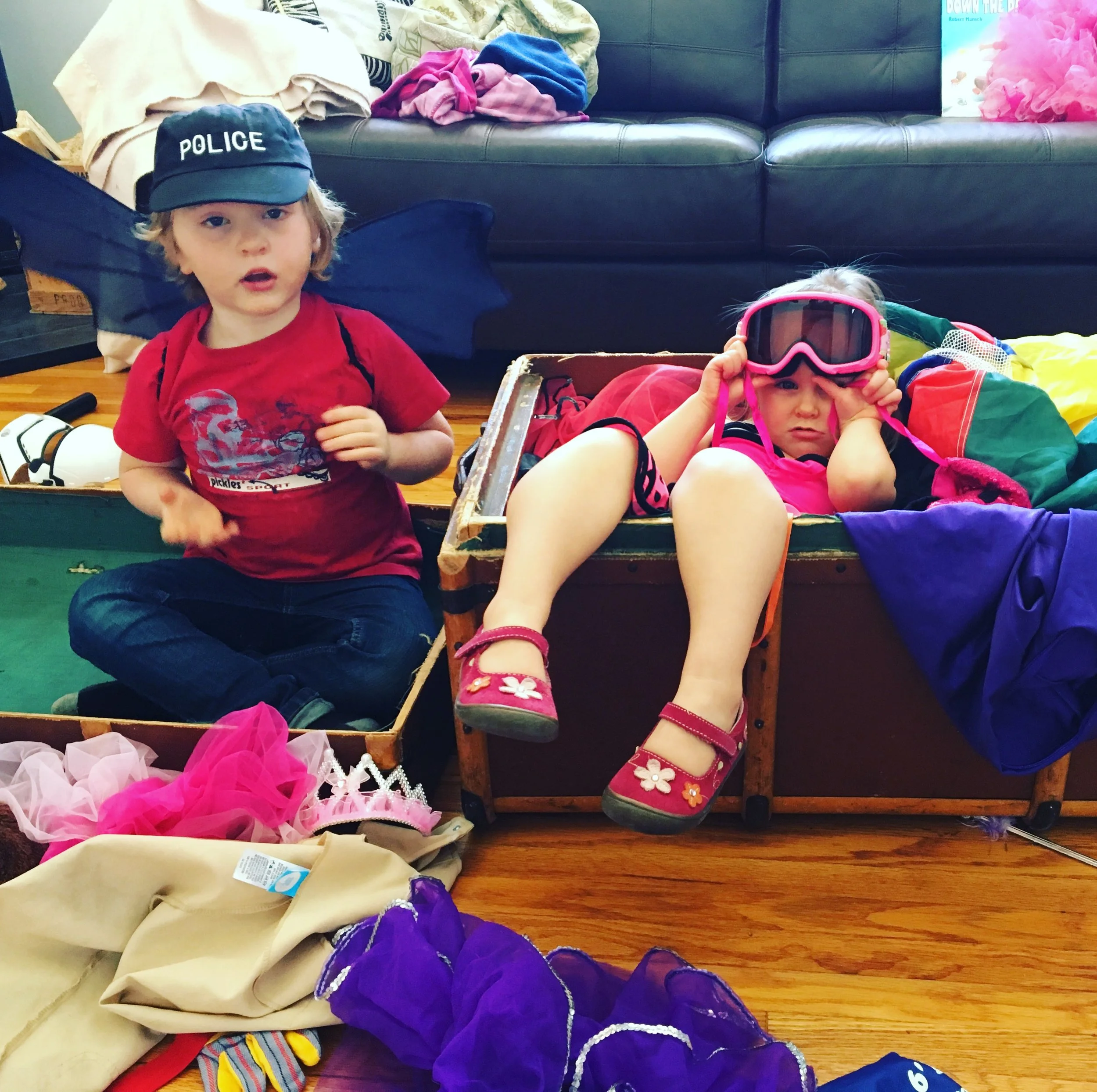  Ever wonder why kids dress up? Why they love to make a mess? It's part of normal development! This play skill fosters social development, creativity, dressing skills, sensory processing and regulation, independence and so much more! Want to know mor