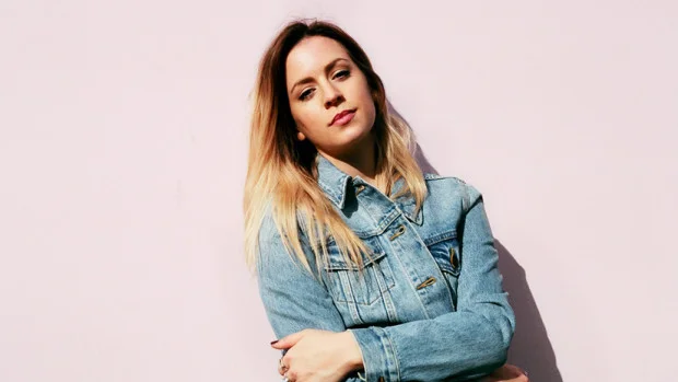 WHY YOUR PERFECT INSTAGRAM IS A BIG FAT LIE