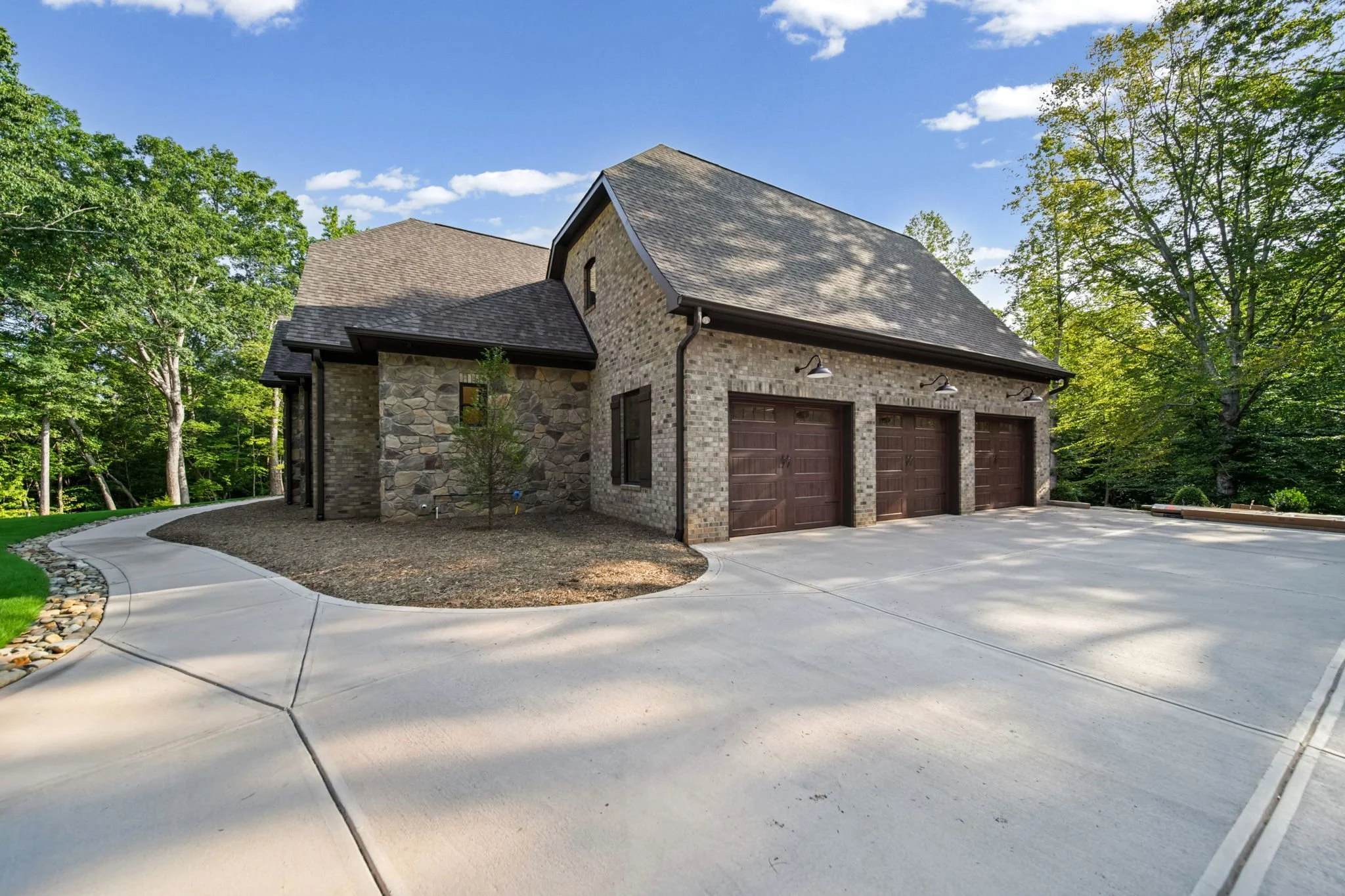 101-web-or-mls-351-windmill-ln.jpg