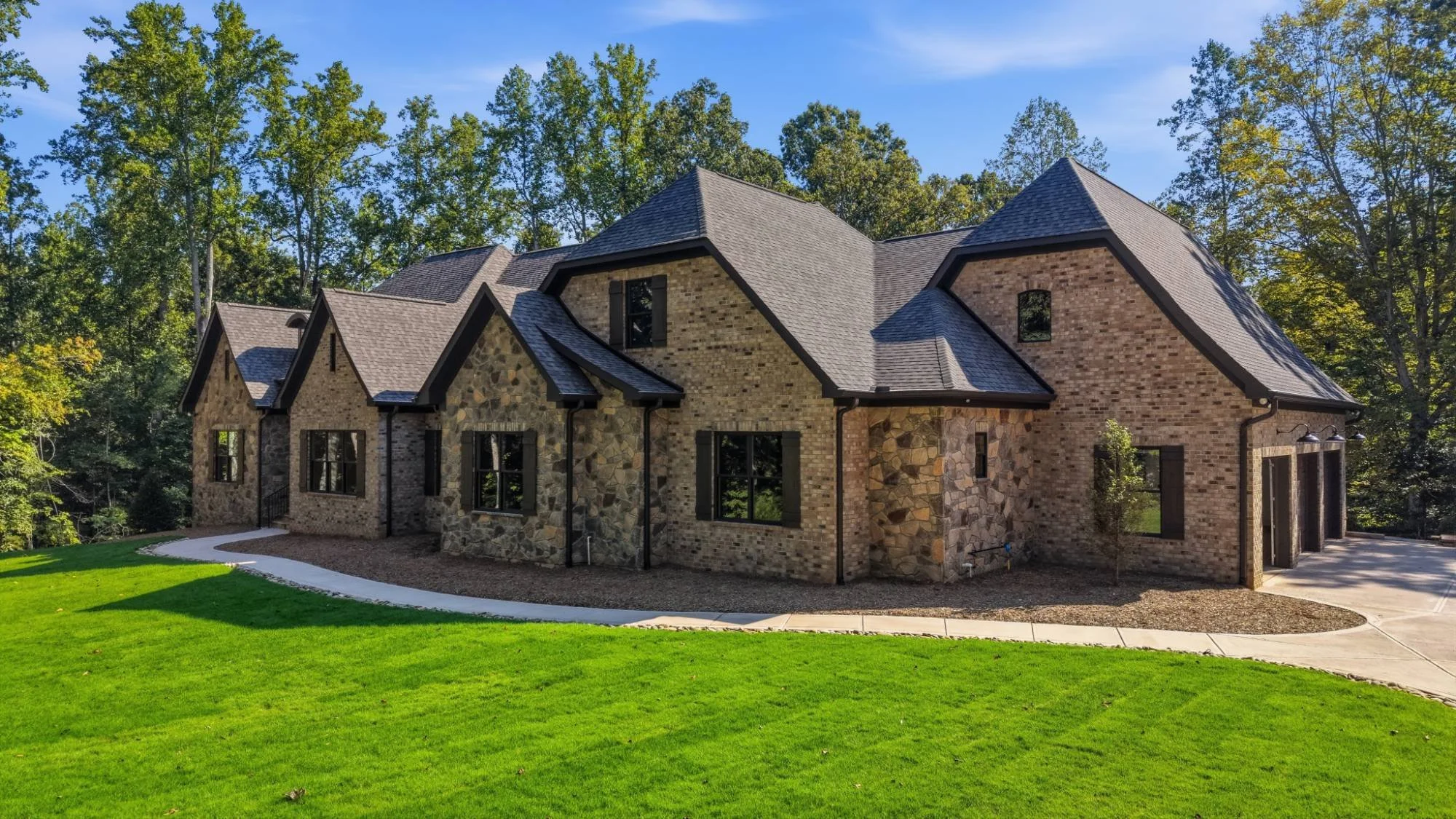 122-web-or-mls-351-windmill-ln.jpg