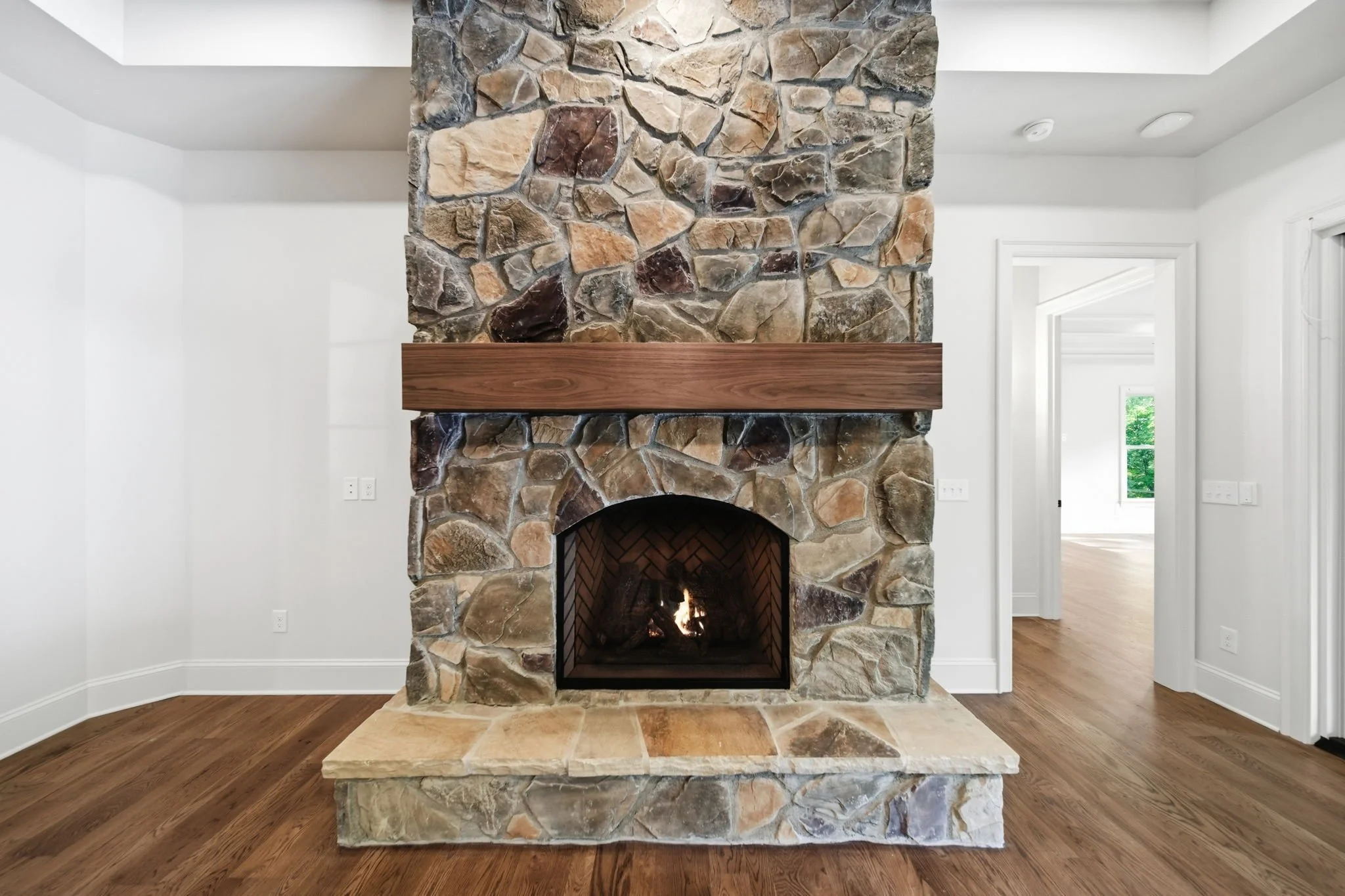 60-web-or-mls-351-windmill-ln.jpg
