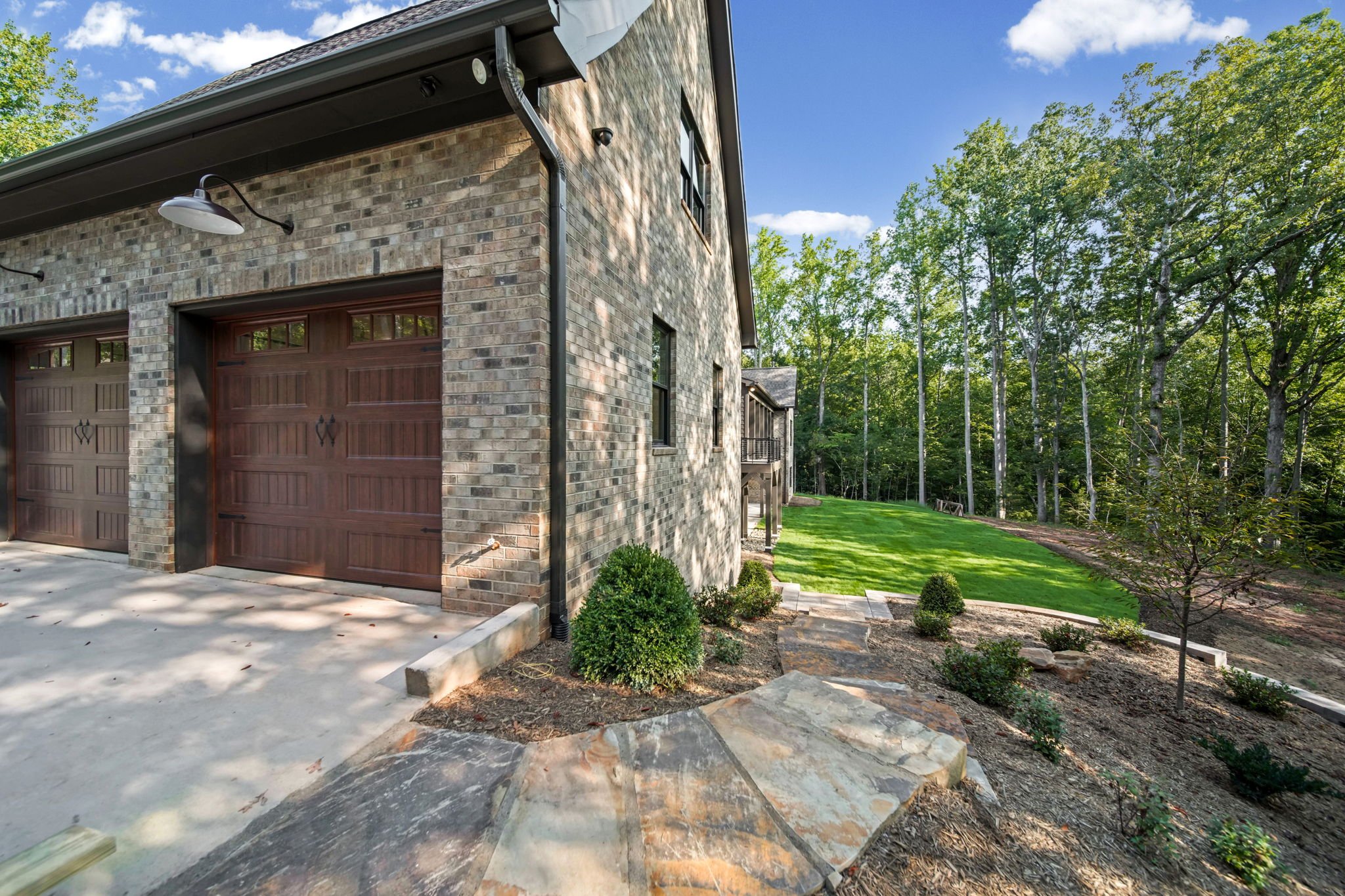 100-web-or-mls-351-windmill-ln.jpg