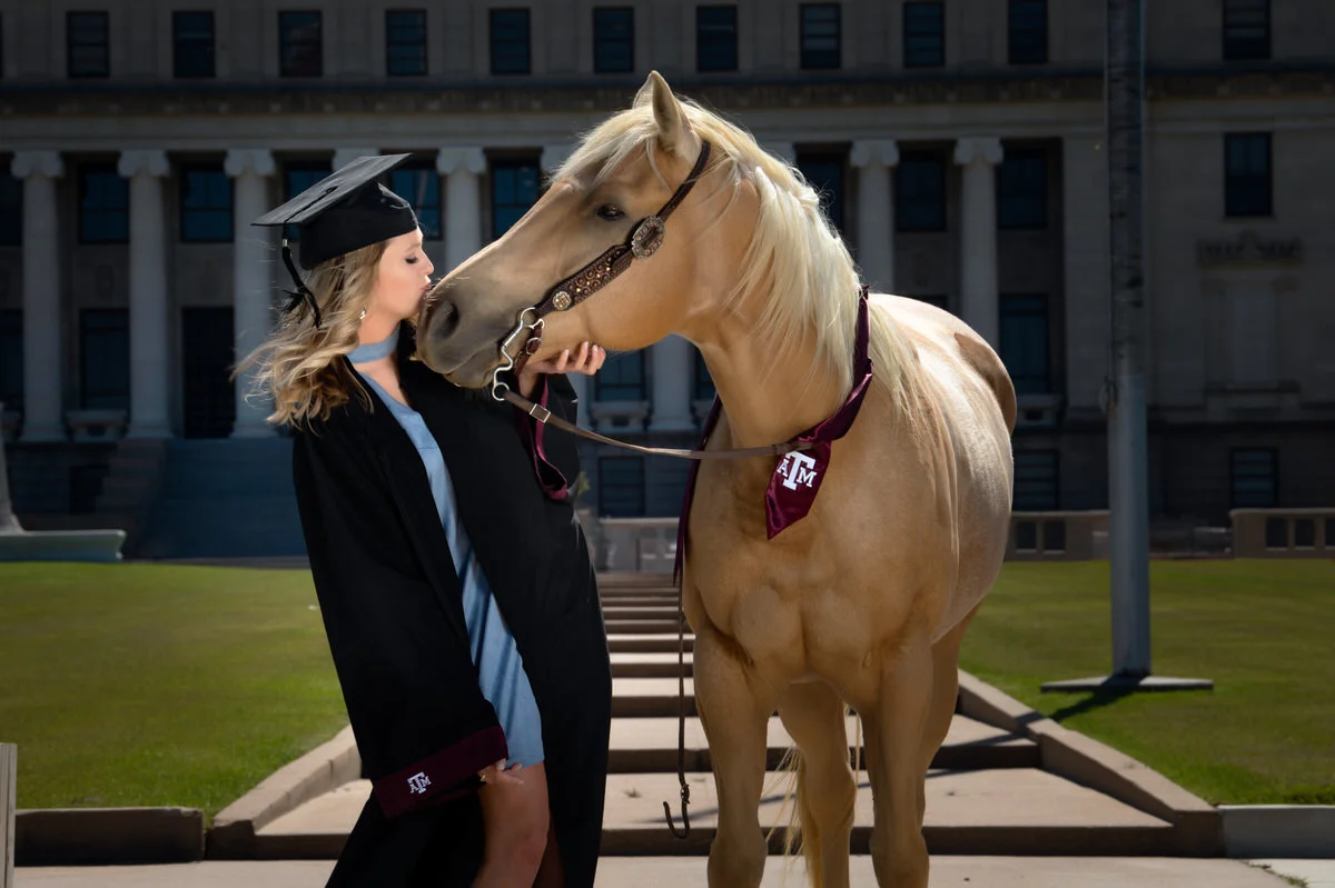 Texas AM-Aggies-Graduation-Photographer-College-Station-Horse-6512.jpg