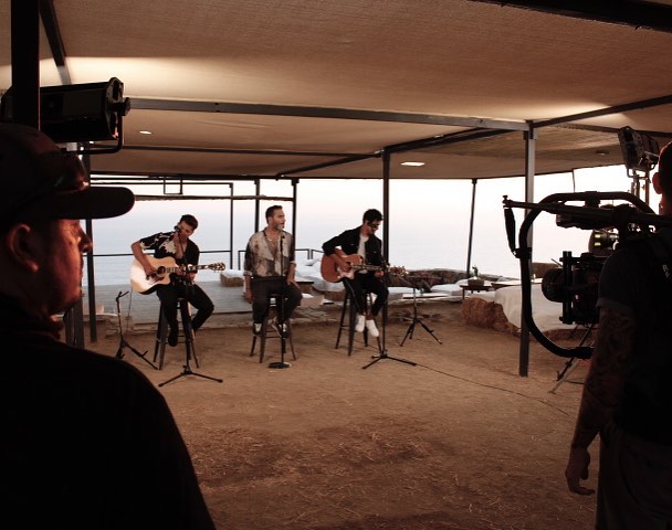 BTS of our recent shoot with @Spotify &amp; @Reikmx in Valle de Guadalupe. 👊🏼💥| #digitaltrendsetters #reik #VisitMexico
&bull;
&bull;
&bull;
&bull;
&bull;
&bull;
&bull;
&bull;
&bull;
&bull;
&bull;
#music #regeton #genre #song #songs #pop #love #in