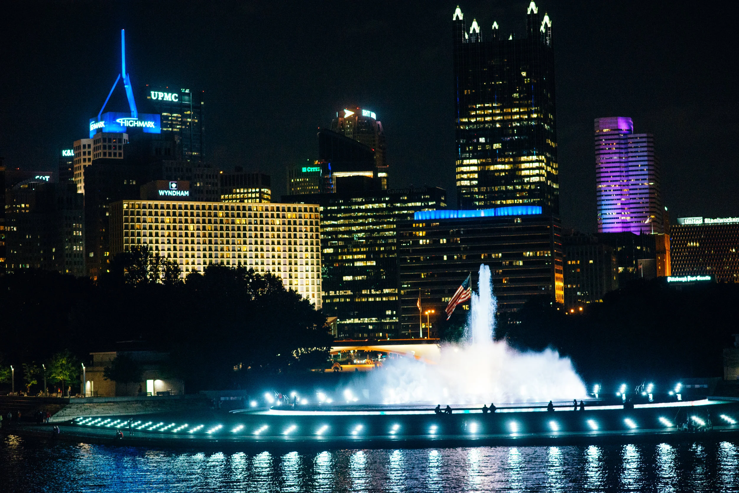 Paddle Boat Pittsburgh Wedding-46.jpg