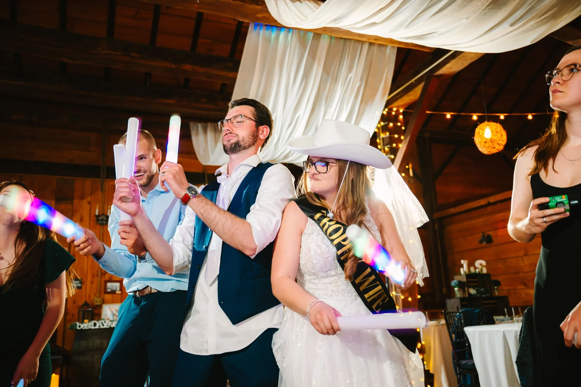 wedding dj for small venue