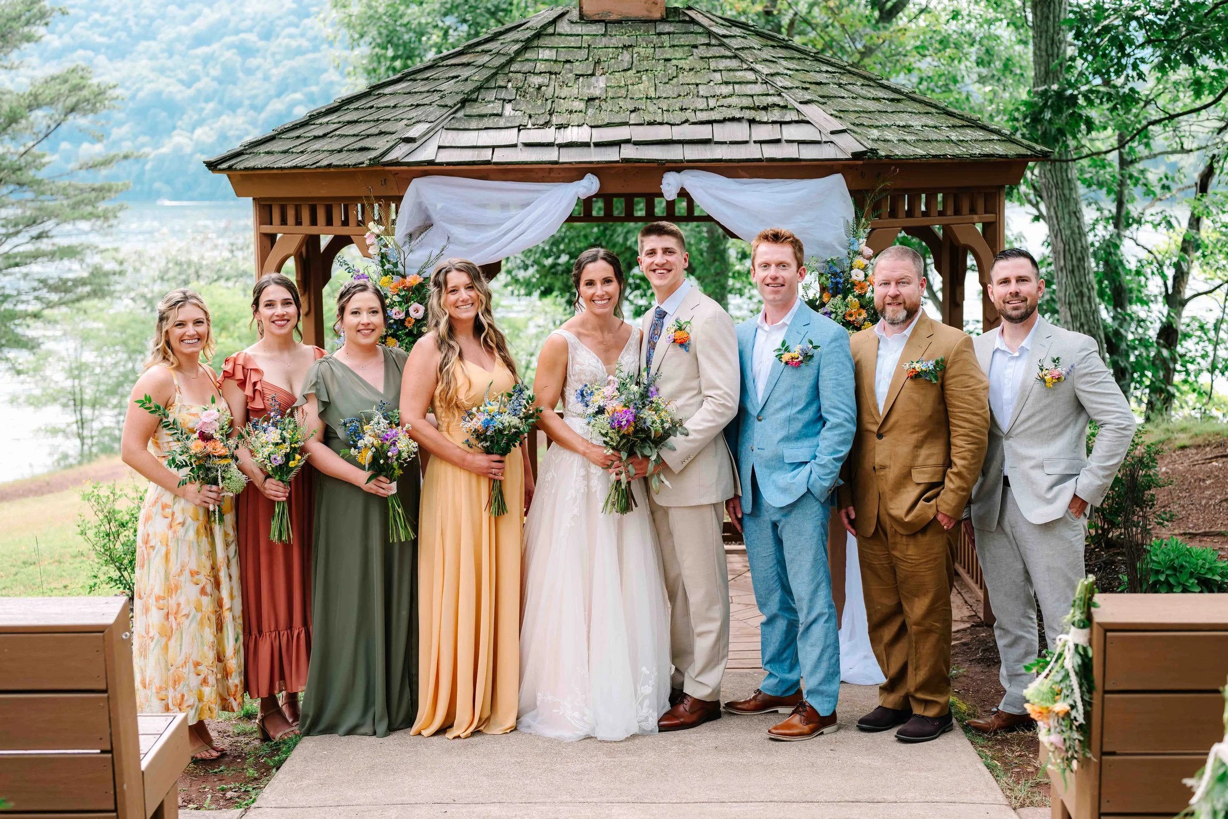 Entriken PA Lakeside wedding