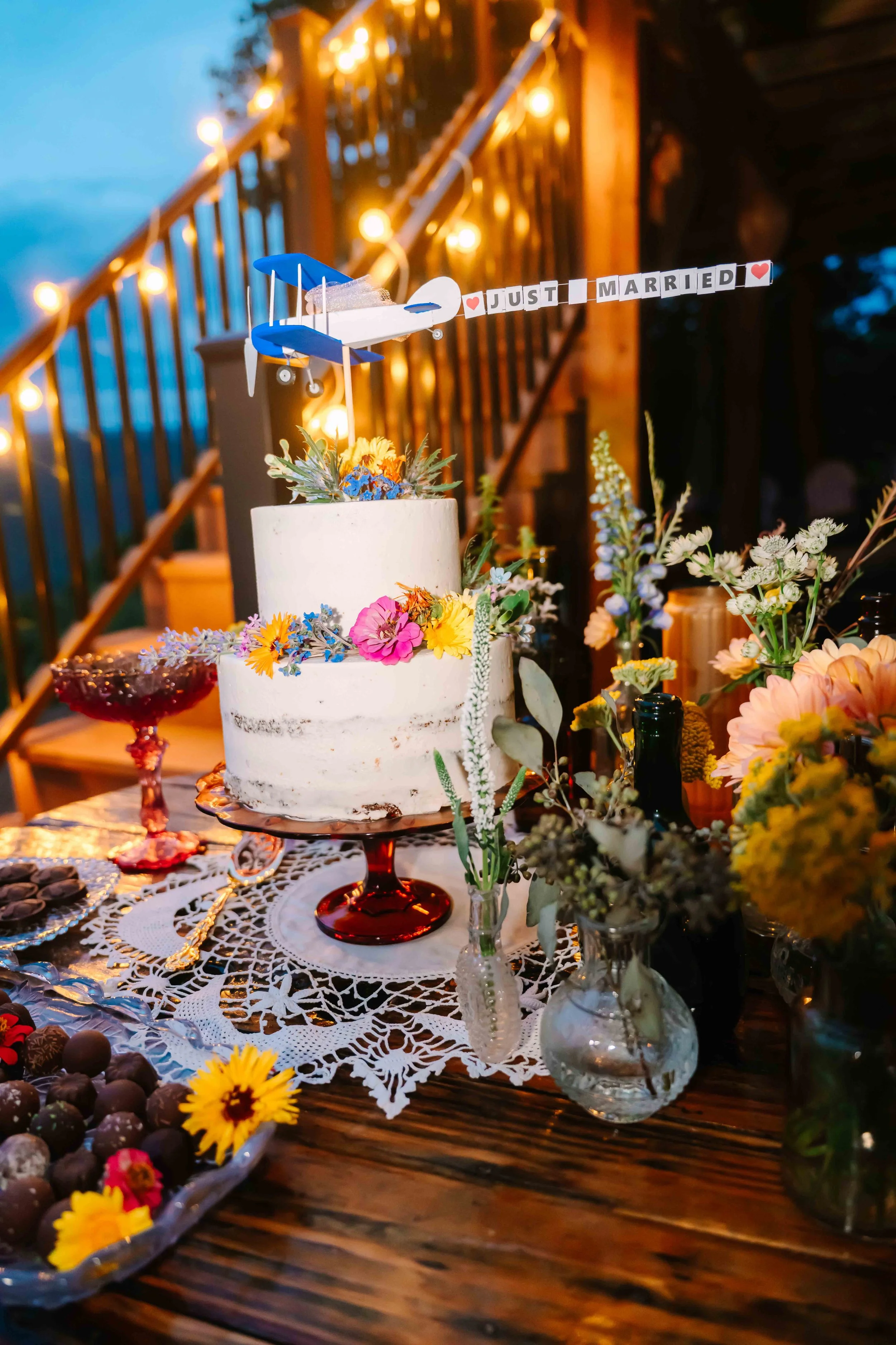 Romantic micro wedding decor