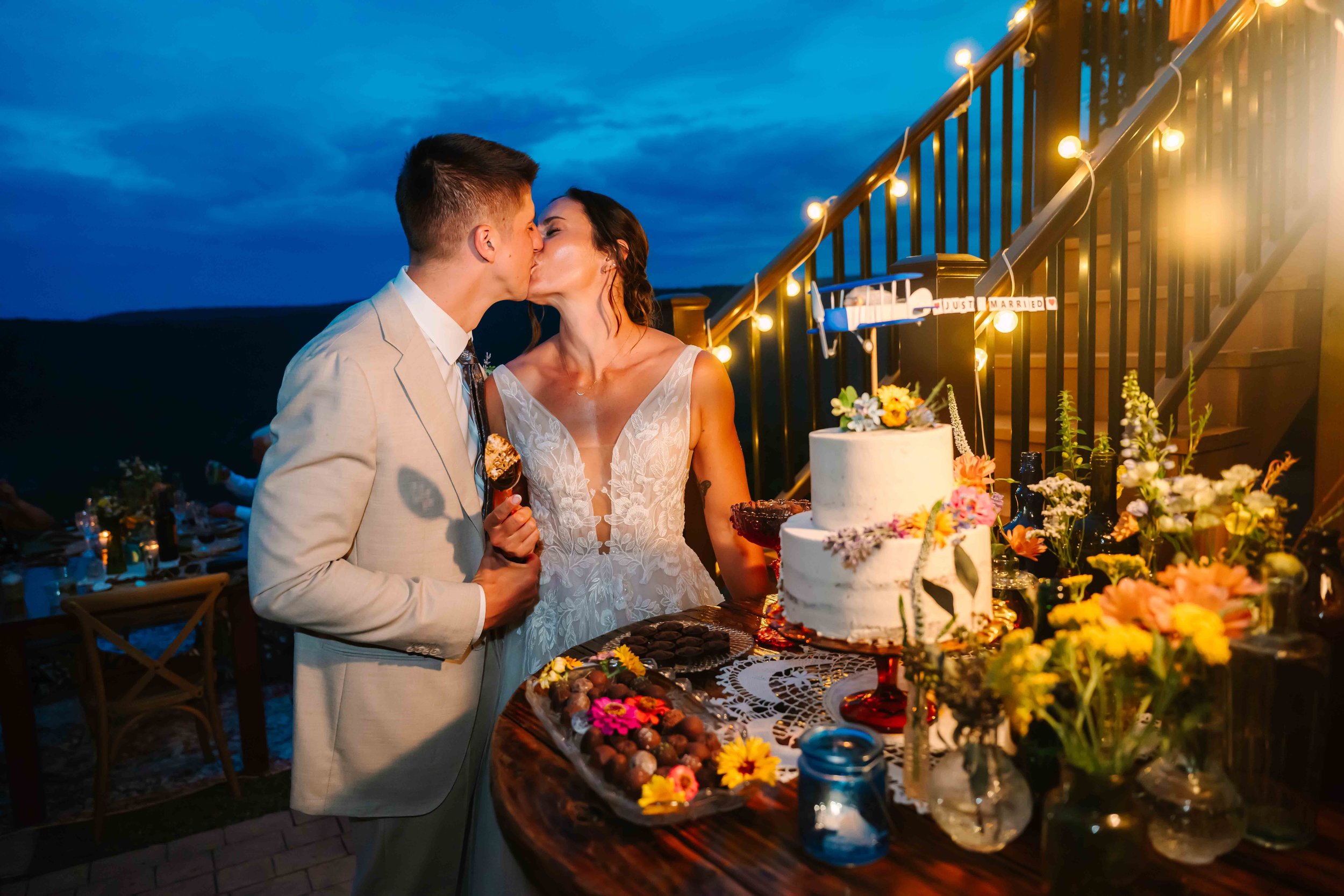 Outdoor micro wedding at Raystown