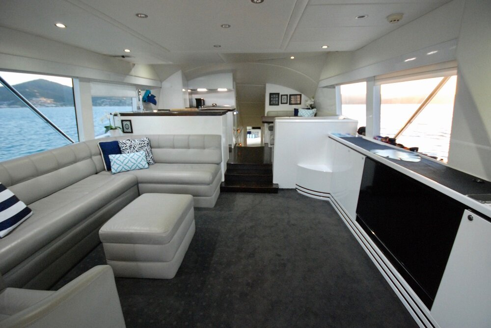 INTERIOR.jpg