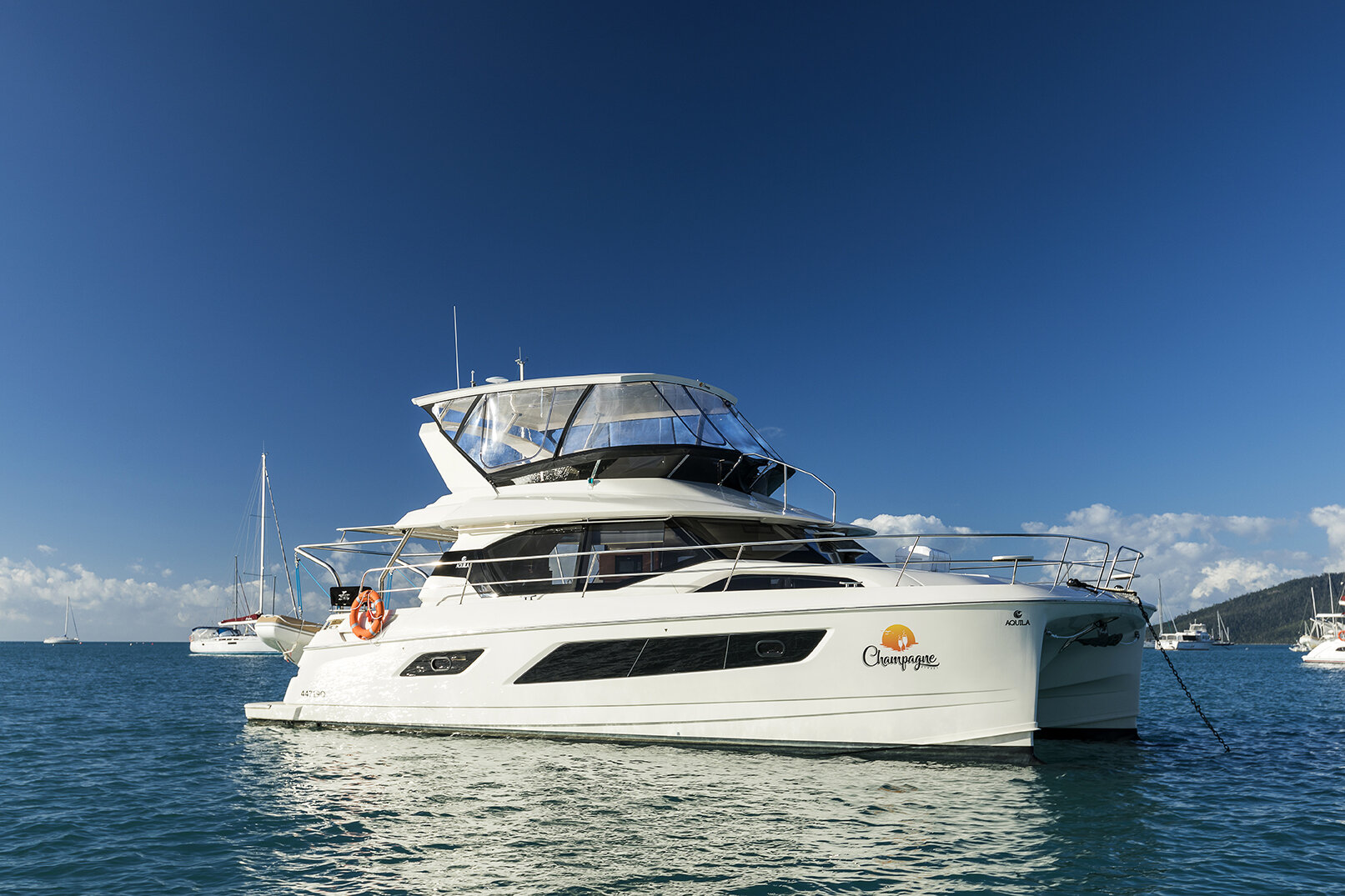 Champagne Sunset Aquila 443 Luxury Yachts Whitsundays Bareboating And Crewed Luxury Charters