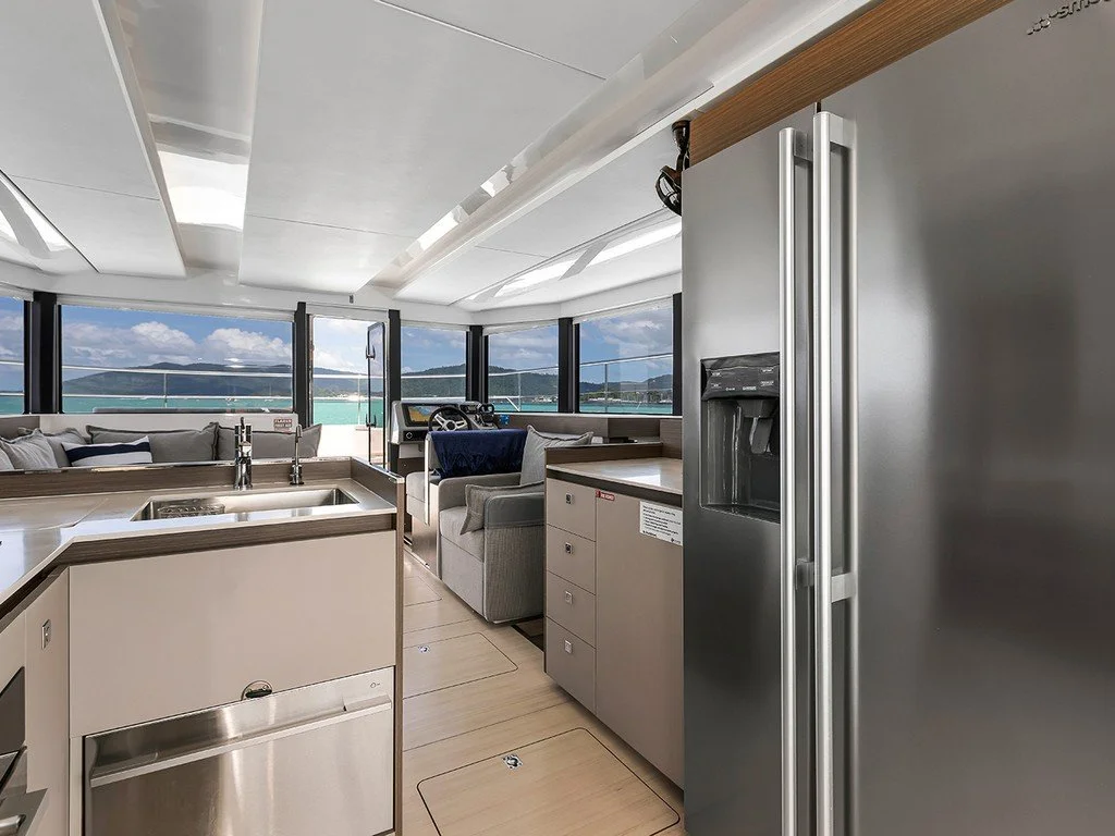 Gally with full size fridge/freezer & ice maker