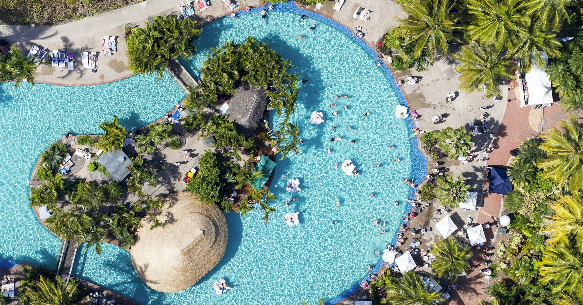 Swim Up Pool Bar