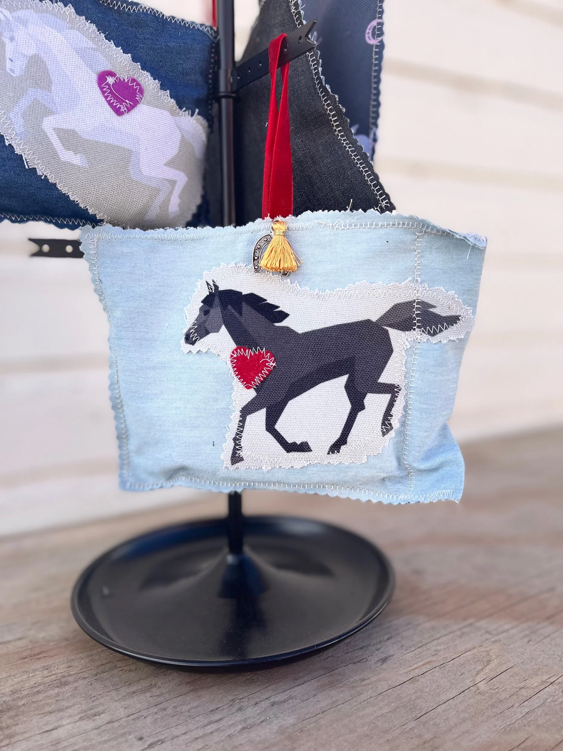 A8236598-46CA-4D47-A874-EDD17D9A5477