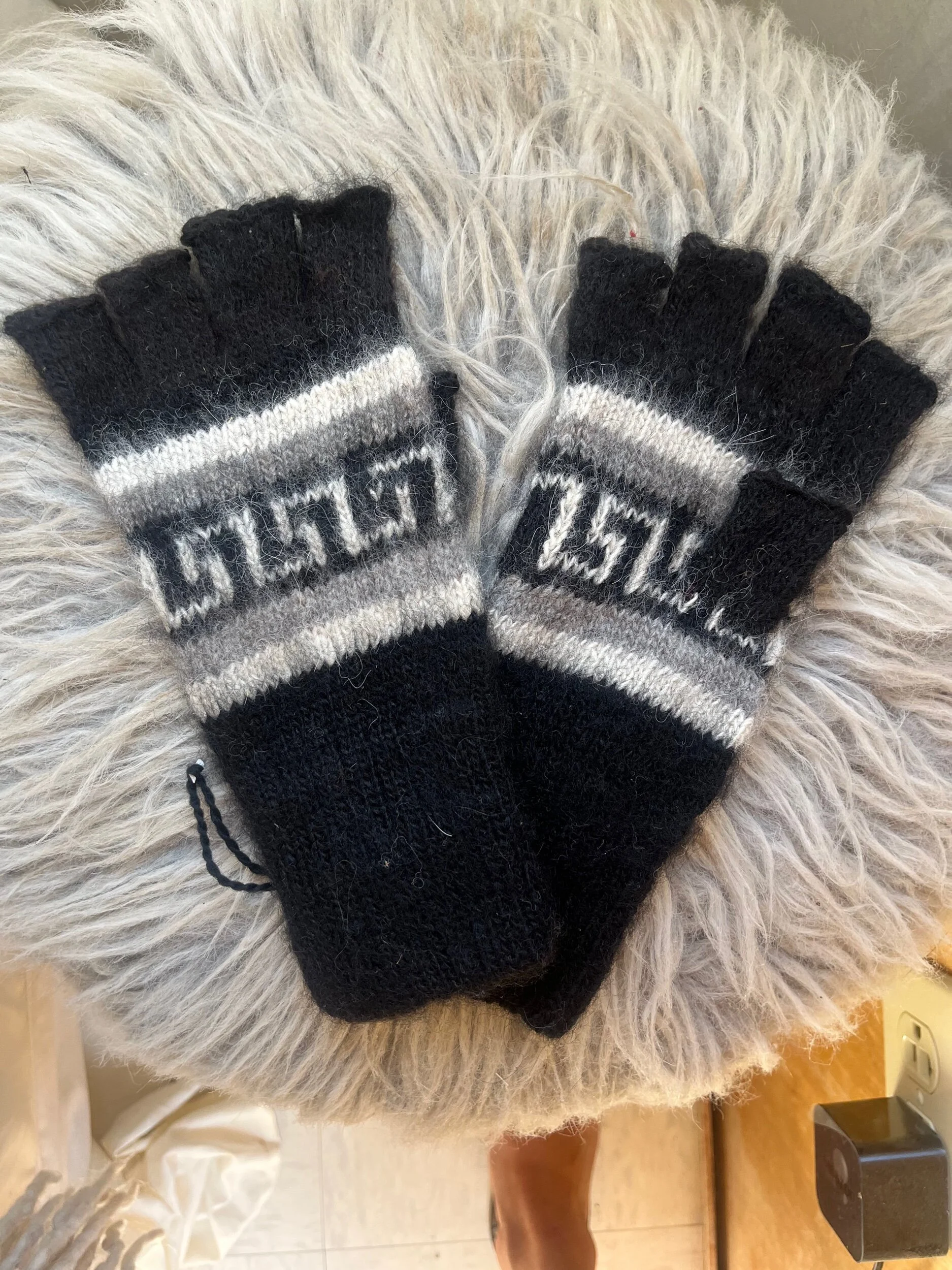 alpaca fingerless glove