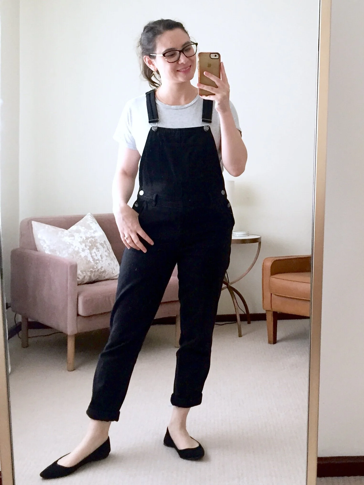 How To Hide A Baby Bump 8 Style Tips To Keep Your Pregnancy Secret Lauren Natalia