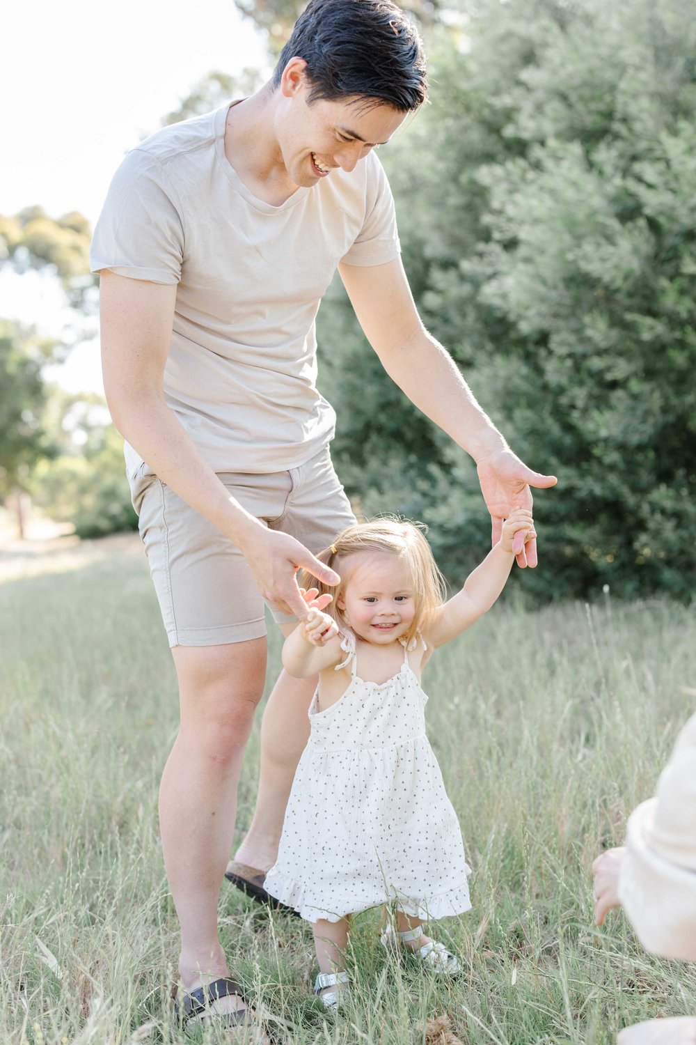 Perth_Family_Photographer_Lauren_Natalia_By_the_river_003.jpg