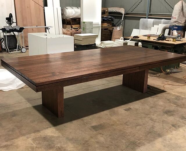 THE FAMILY TABLE
This beauty was made at the end of last year for a local clients who invisioned having the whole family around and to all be able to fit comfortably.
This table is 3000x1500 and is made of Tasmanian oak and stained with a walnut fi