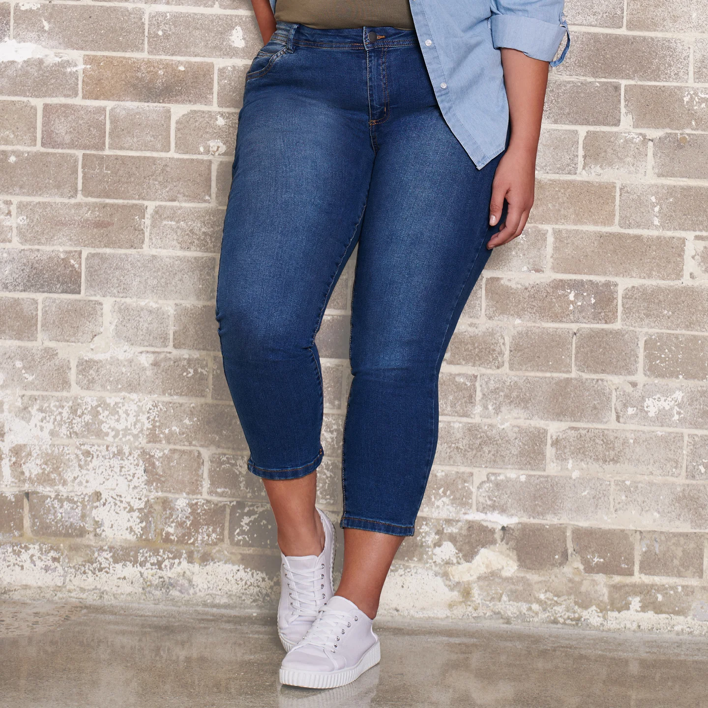 0819-03_FamilyDenim_FB Tiles_Week 45-V19.jpg
