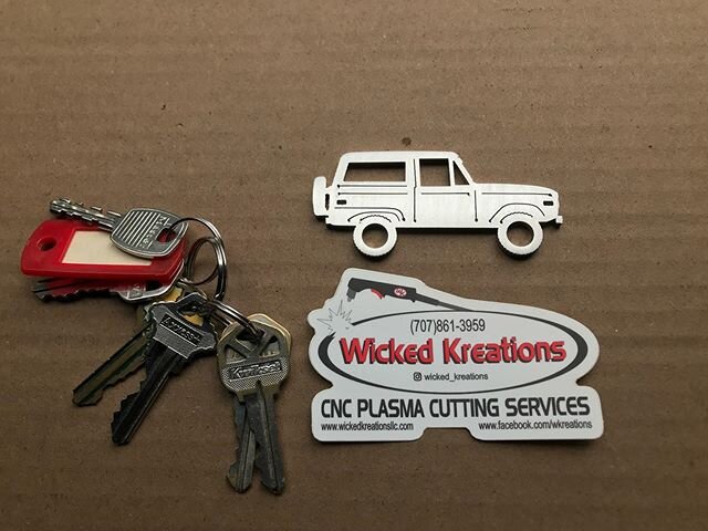 1973-1977 Ford Bronco keychain
$18 with free shipping 
1/8&rdquo; thick stainless steel 
www.wickedkreationsllc.com to purchase 
#wickedkreations #fordbronco #fordbroncodaily #fordbroncos #classicbronco #classicbroncos #earlybronco #earlybroncodriver