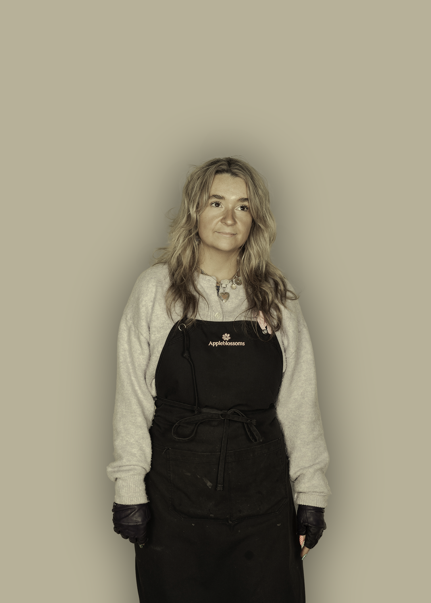  Lucy, Appleblossoms, 2026 