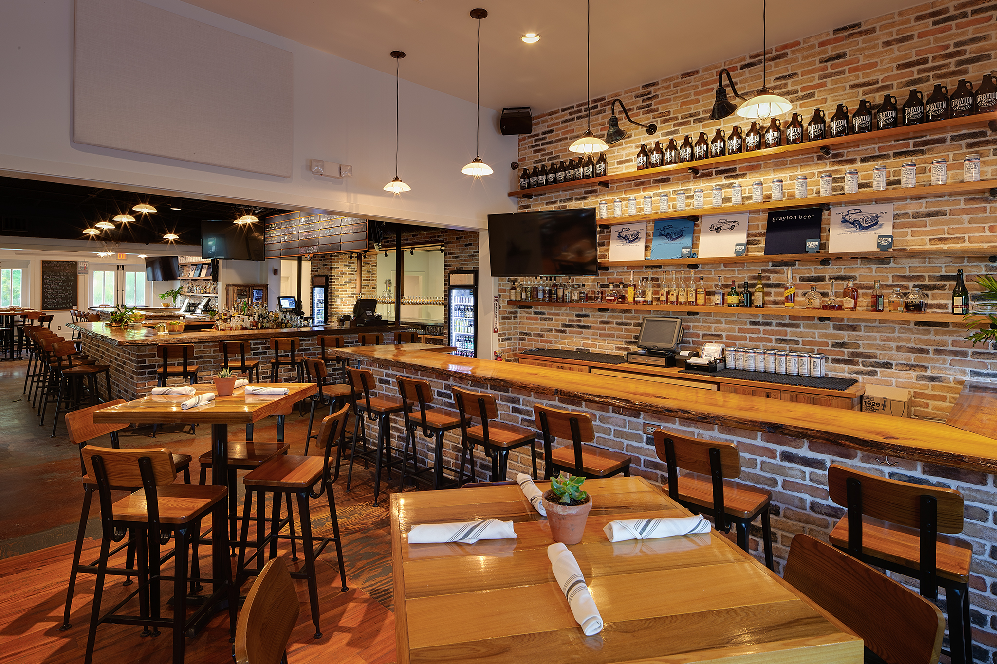 12-grayton-brewpub-ig-2048px.jpg