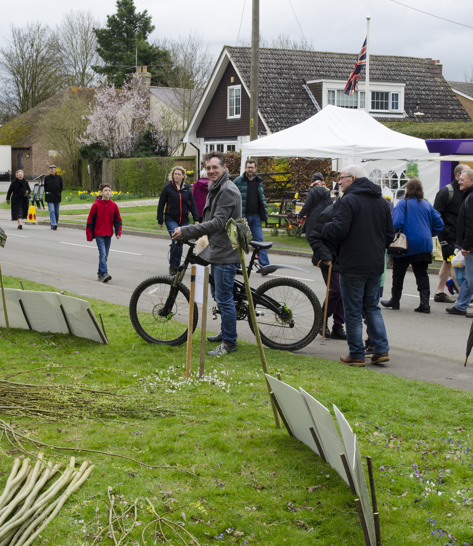 Al setting up the stall holders