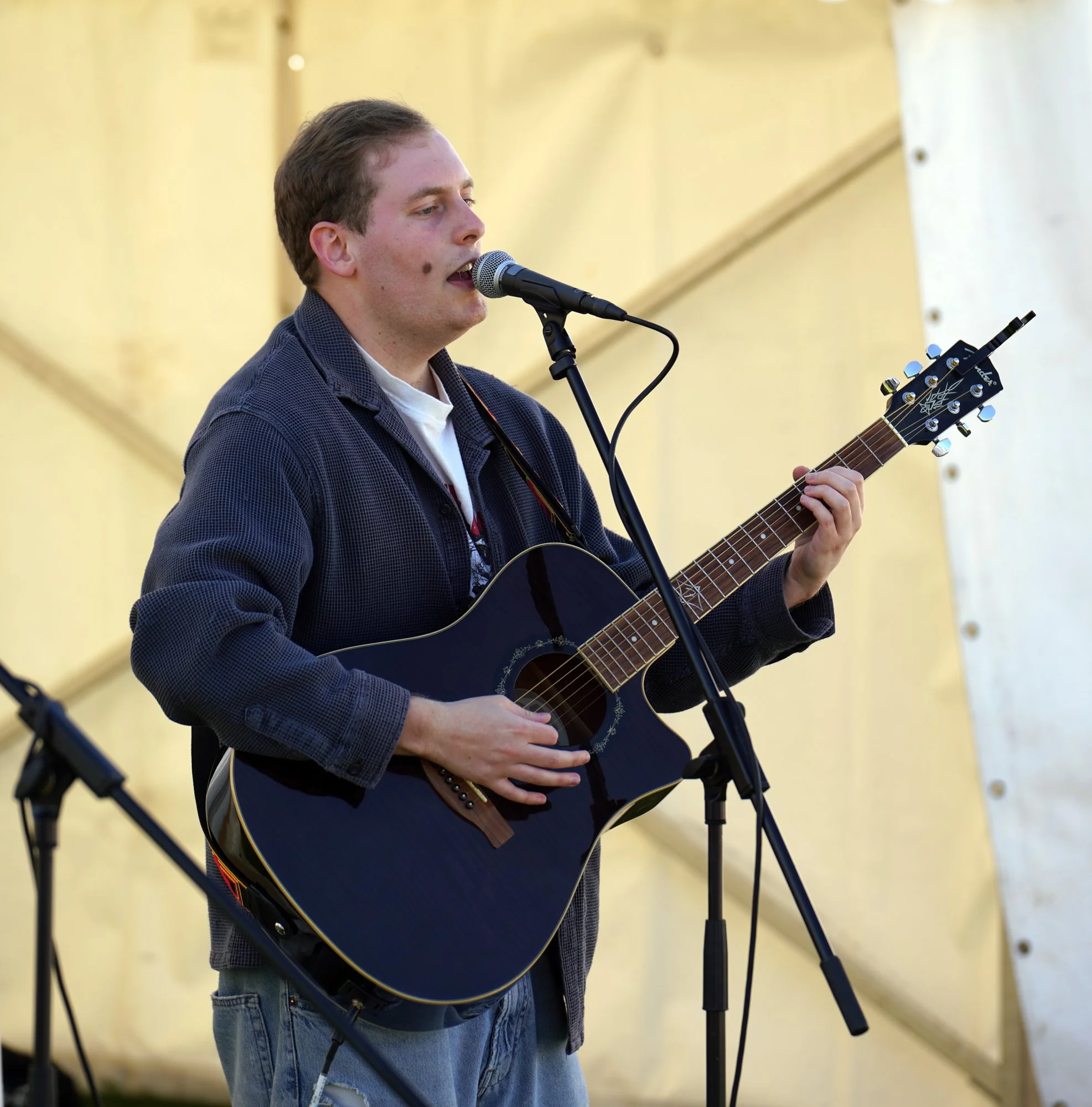 135 lo res RED04086_.jpg