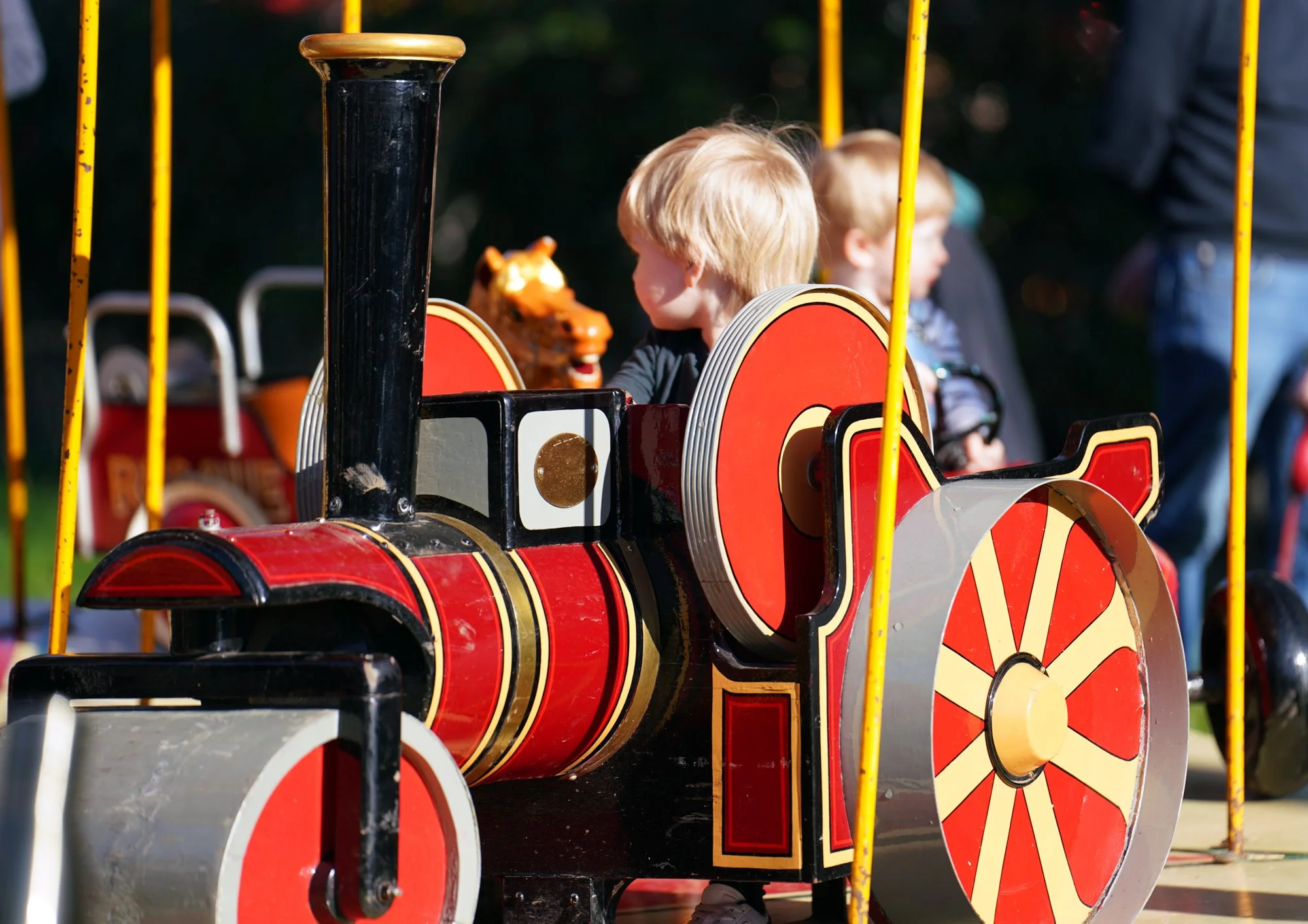 201 lo res RED04424_.jpg