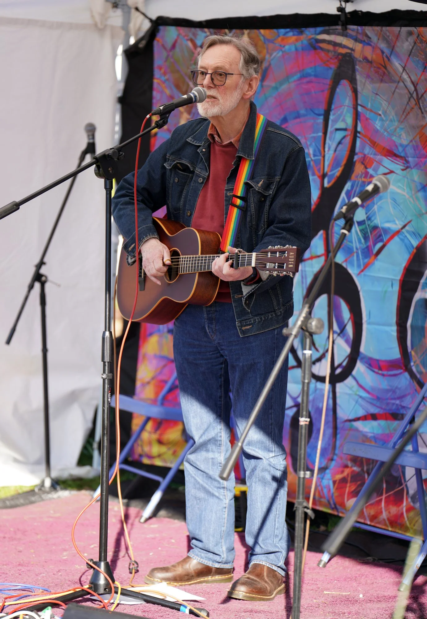 223 lo res RED04577_.jpg