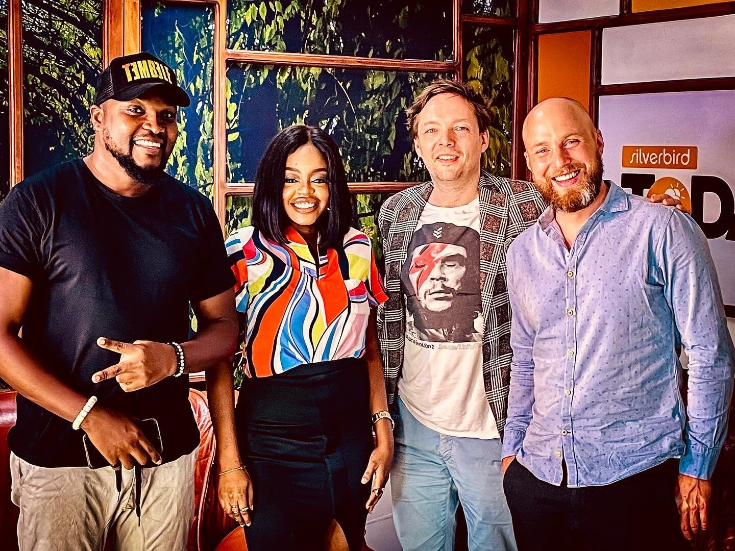 Great interview for @yorkfabianraabe and @eric.golub with @sasilulu on @silverbirdtv. 

We talked about @amaawards_ , the film industry and of course #jollofrice together with the talented director of #tembele @morrismugisha @moideasltd 

Thanks to @