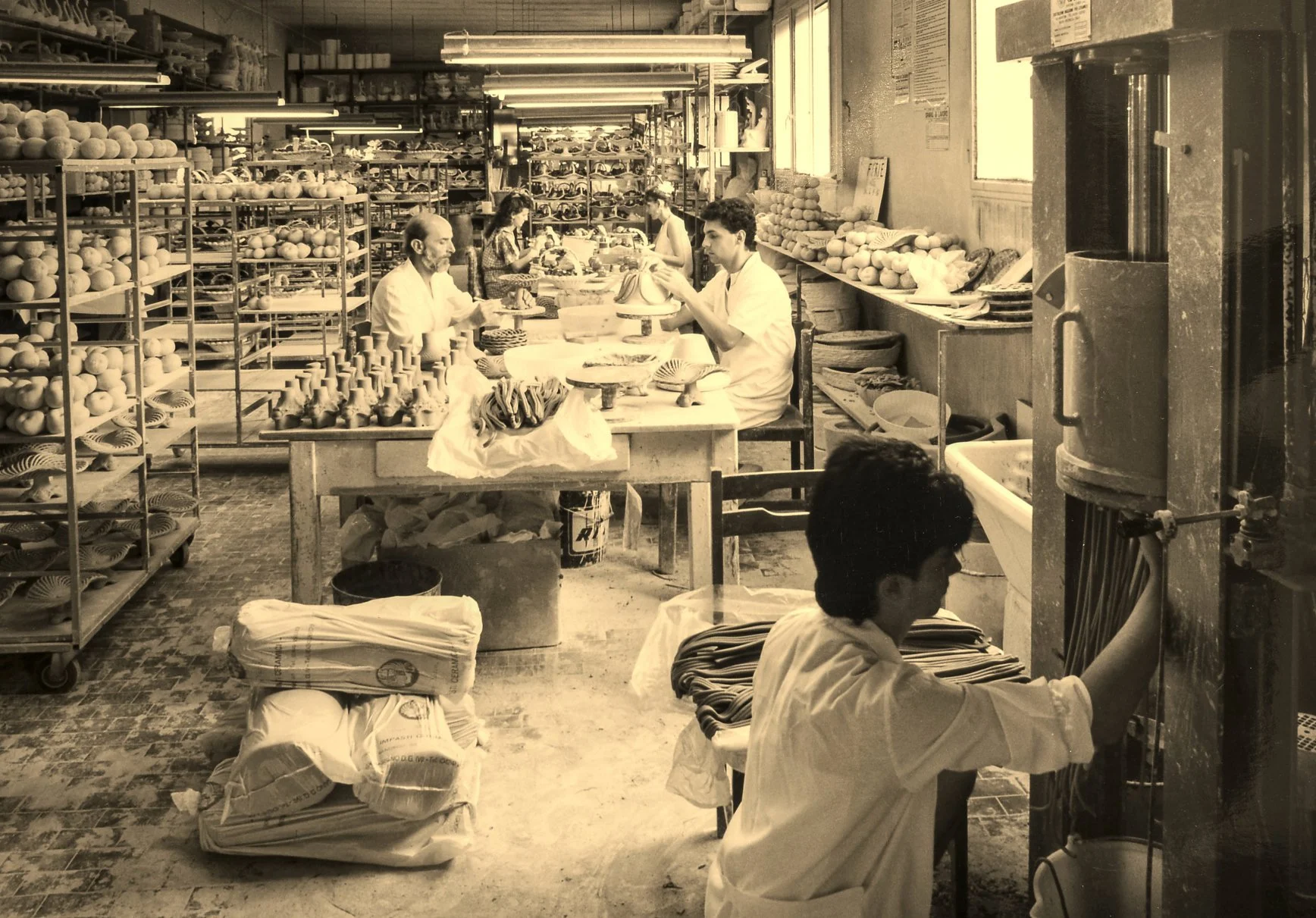 italian ceramic factory made in italy (11).jpg