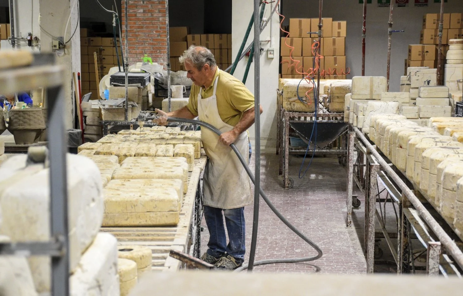 italian ceramic factory made in italy (14).jpg