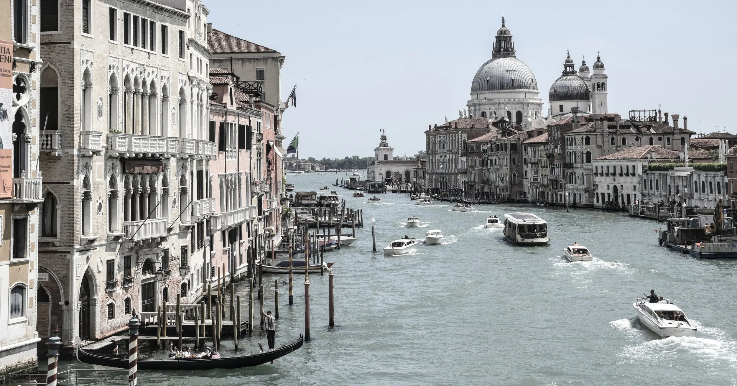 venice_about2b.jpg