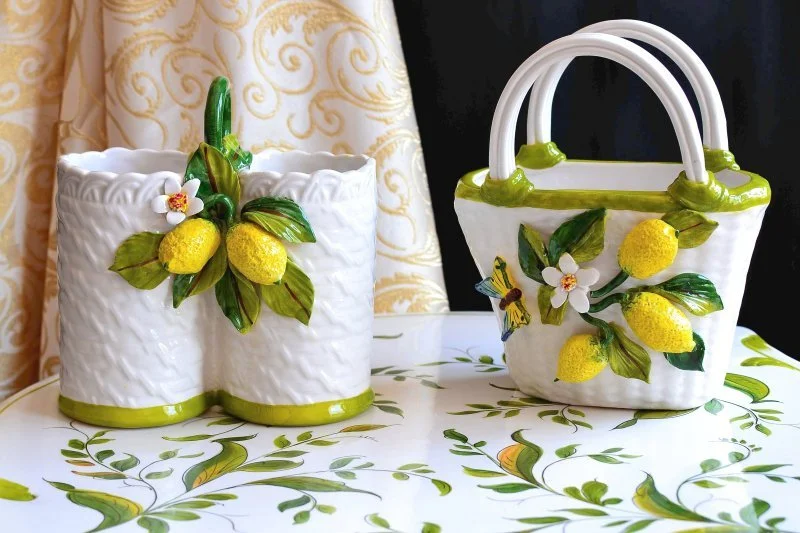 Ceramic with applied lemons