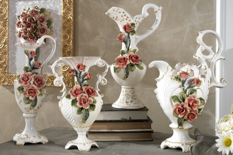 ceramic accessories with flowers and gold
