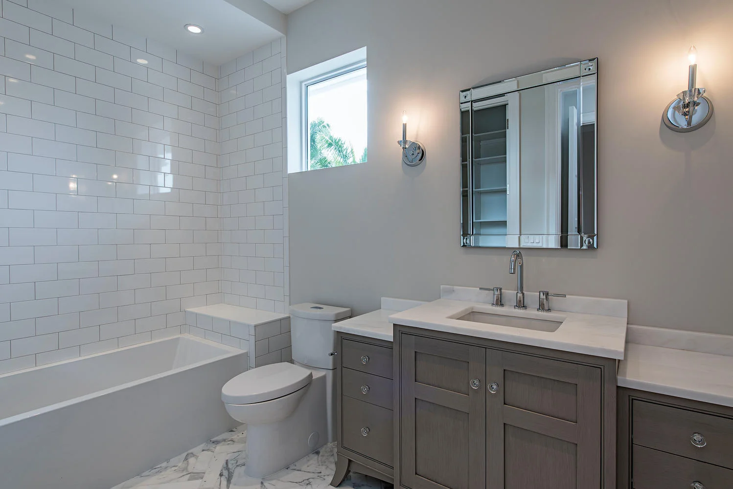 2800 Leeward Lane Naples FL-large-011-27-bath 2-1499x1000-72dpi.jpg