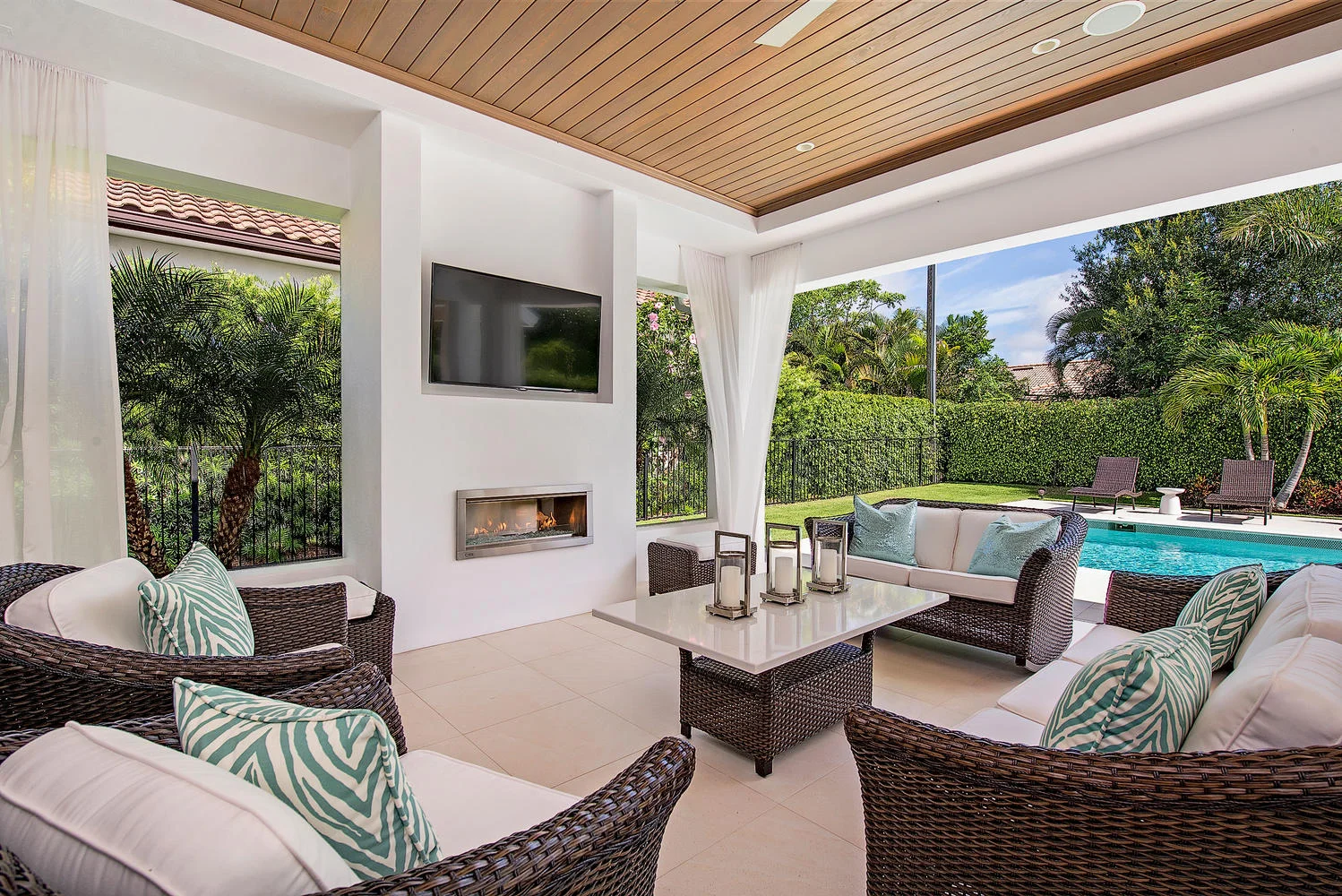 681 Fairway Ter Naples FL-large-013-30-Lanai-1499x1000-72dpi.jpg