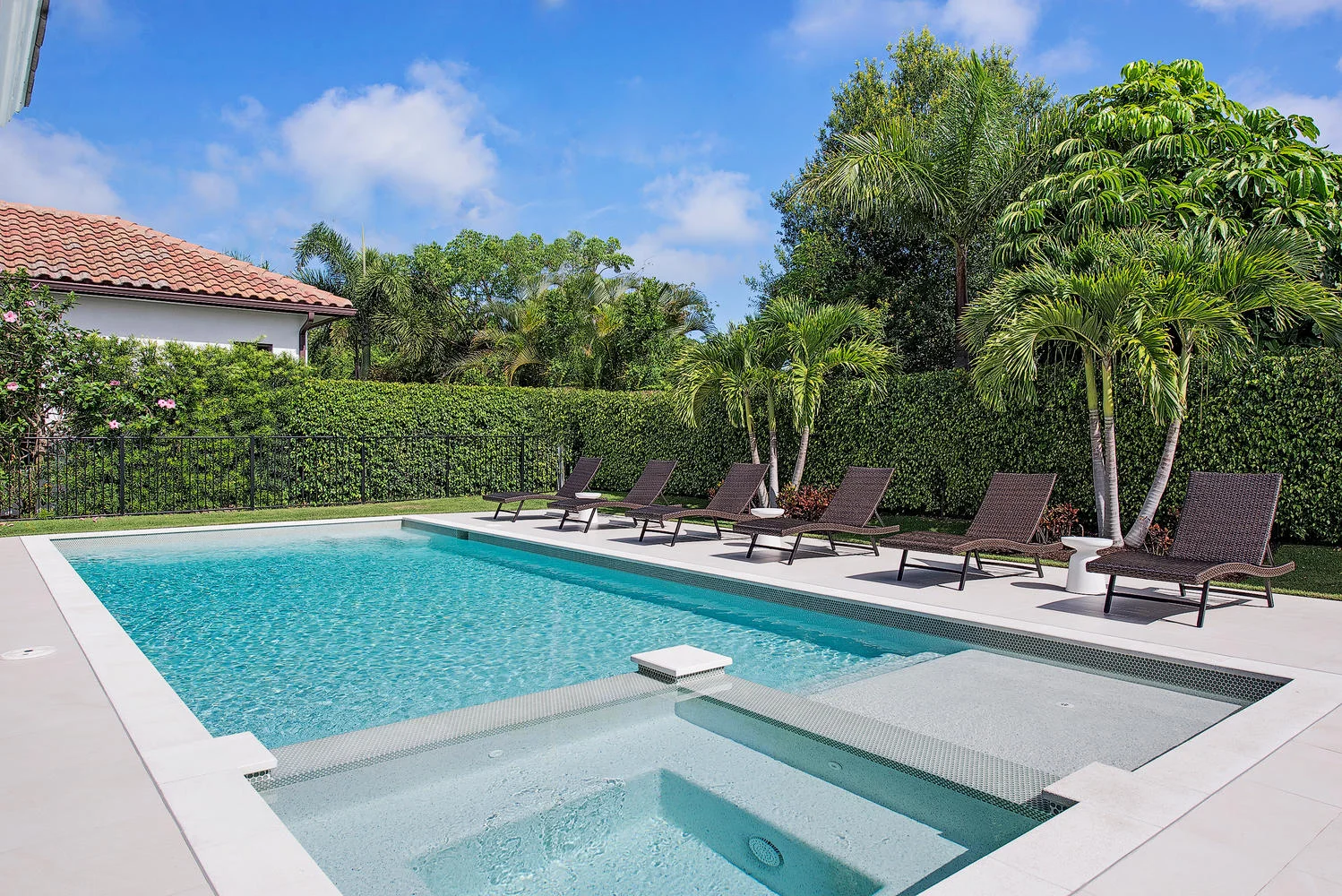 681 Fairway Ter Naples FL-large-014-27-Pool1-1499x1000-72dpi.jpg
