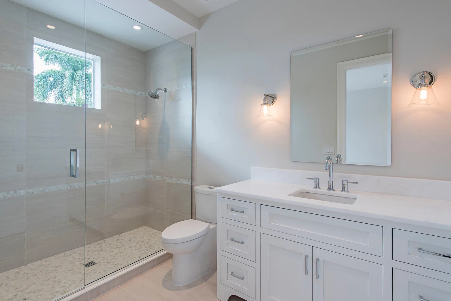 2800 Leeward Lane Naples FL-large-010-26-bath 1-1499x1000-72dpi.jpg