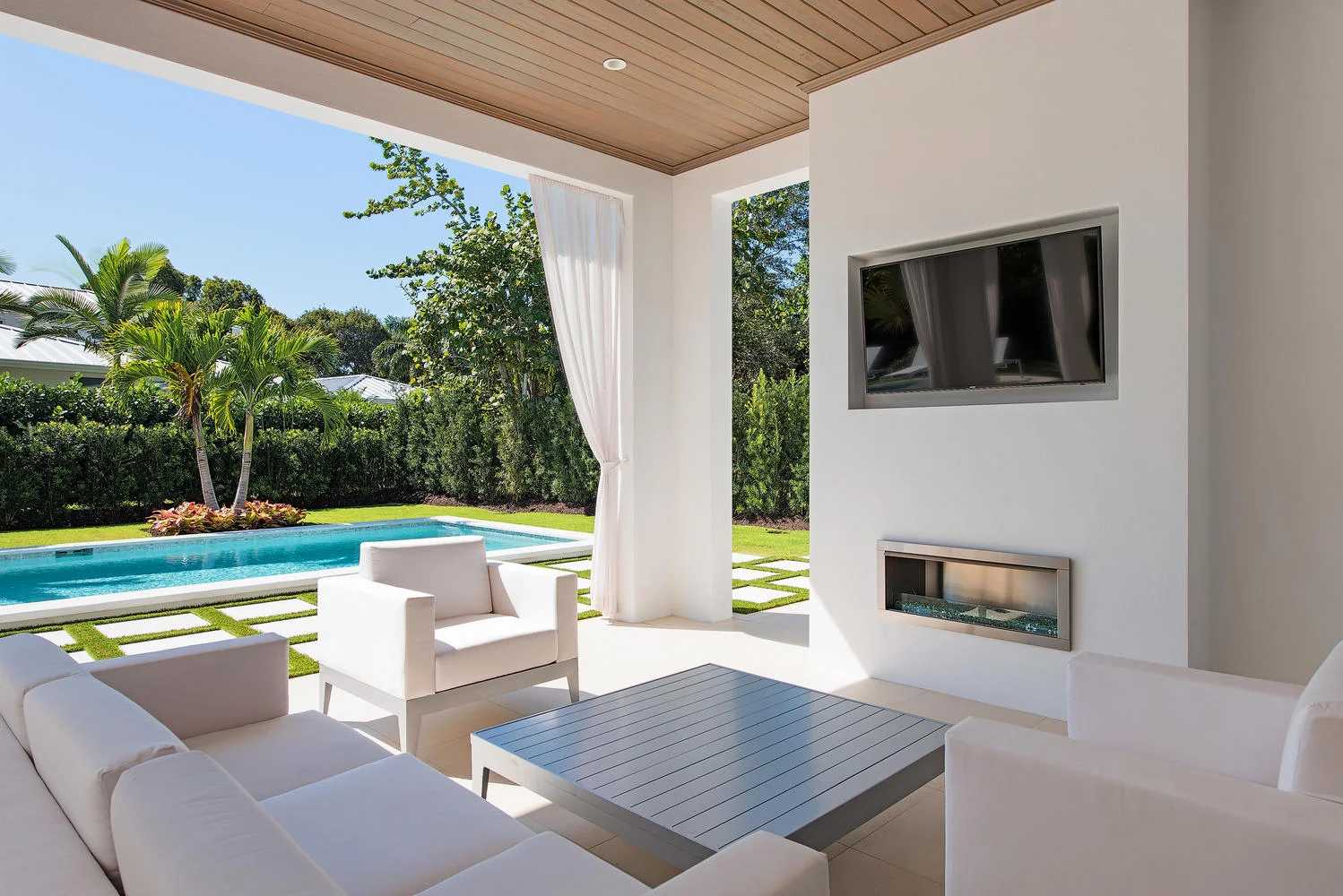 670 Orchid Drive Naples FL-large-005-21-LanaiDay-1499x1000-72dpi.jpg