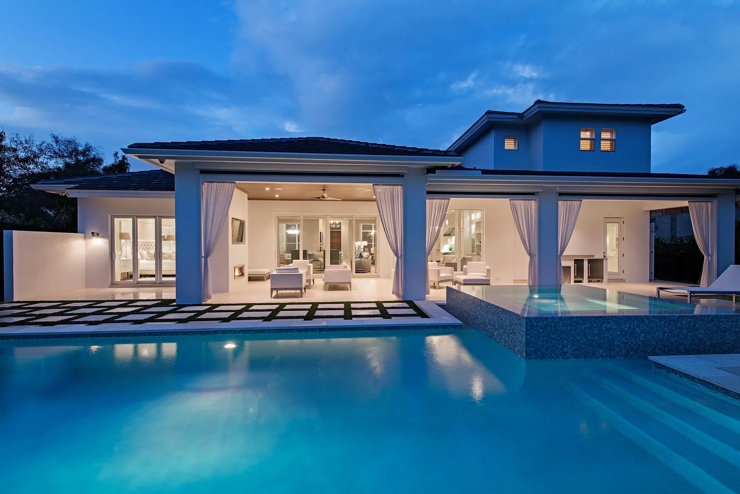 670 Orchid Drive Naples FL-large-014-13-ExteriorBack-1499x1000-72dpi.jpg