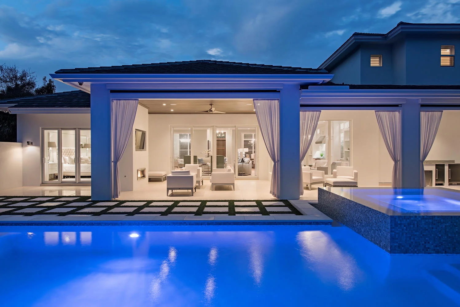 670 Orchid Drive Naples FL-large-015-19-ExteriorBack2-1499x1000-72dpi.jpg