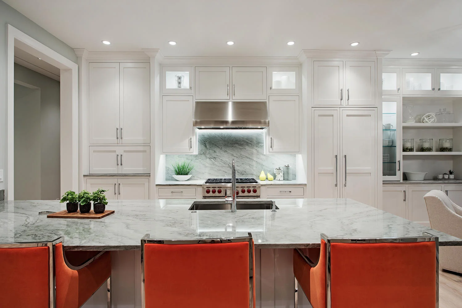 670 Orchid Drive Naples FL-large-024-24-Kitchen2-1499x1000-72dpi.jpg